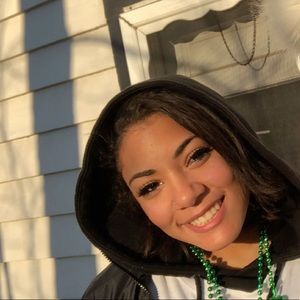 Meet your Posher, Jasmine